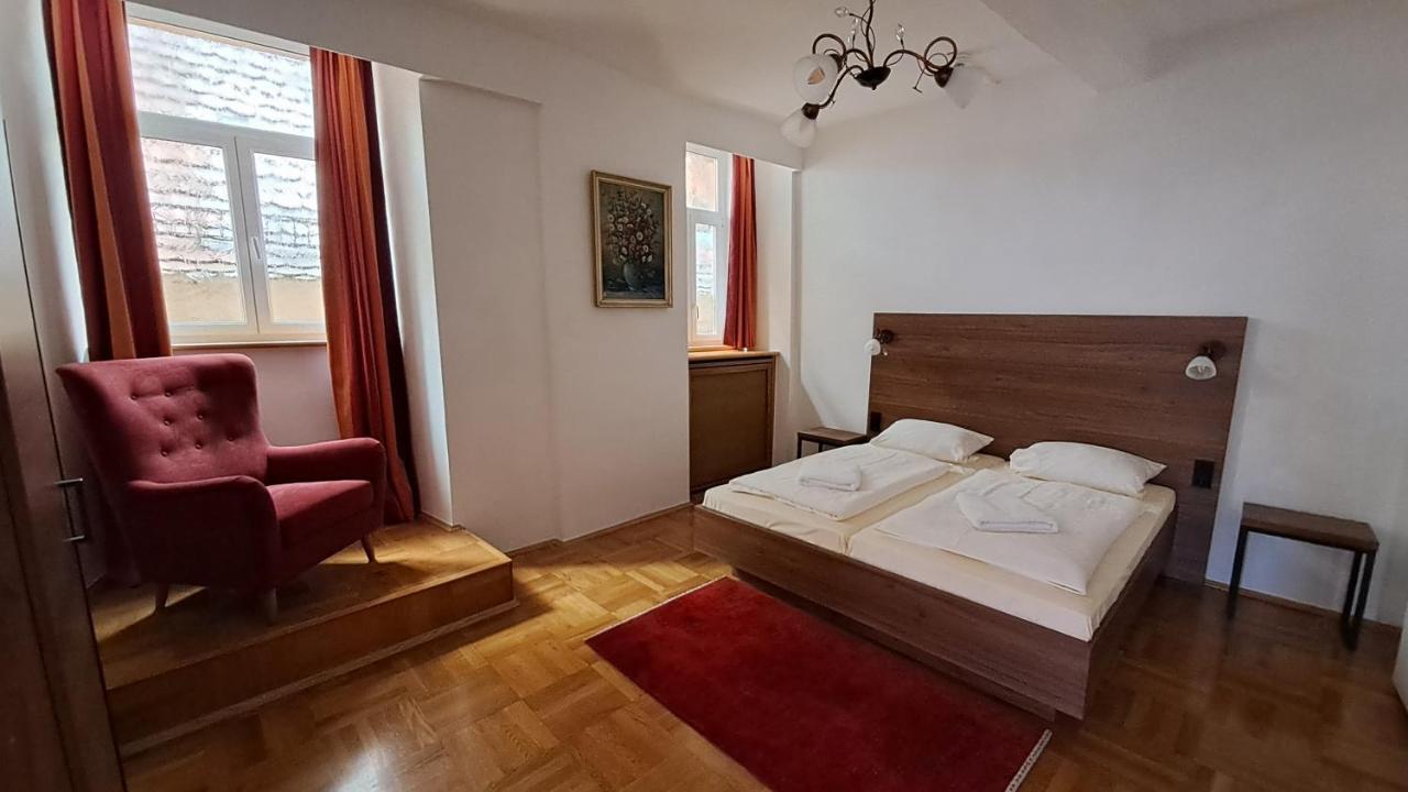 Hotel-Gasthof Goldener Greifen Ρότενμπουργκ  Εξωτερικό φωτογραφία