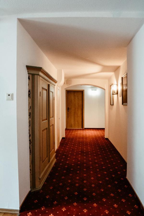 Hotel-Gasthof Goldener Greifen Ρότενμπουργκ  Εξωτερικό φωτογραφία